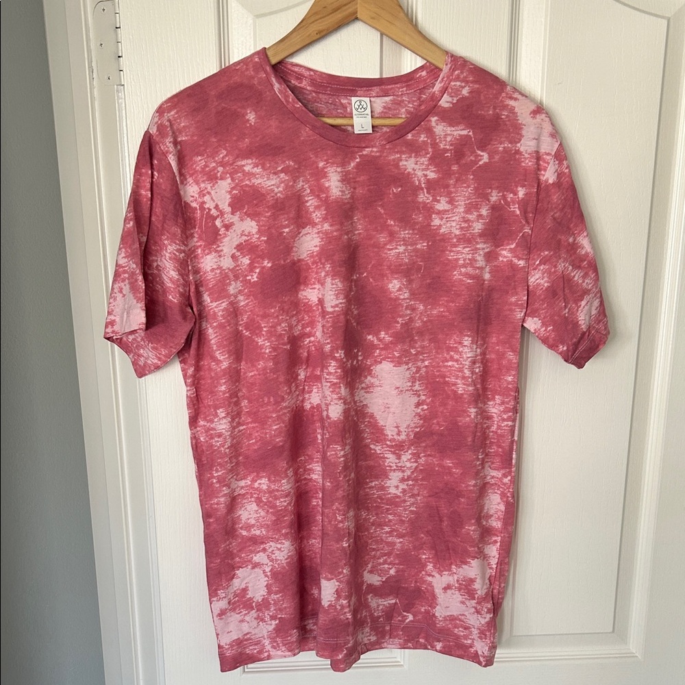 Alternative Large Men's Pink Red Tie-Dye T-Shirt